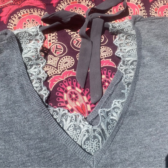 So Sweet Wool Lace Long Sleeve V-Neck Bow Tie Open Back Pocket Sweater - Picture 3 of 10